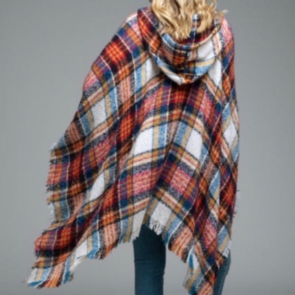 Ruggine Plaid Poncho / Ruana With Fringe Detail NEW! - Picture 11 of 12